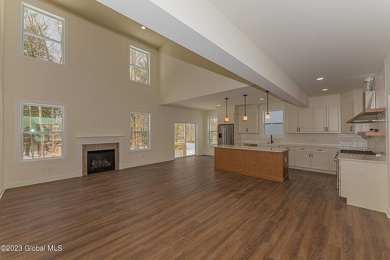 4th image of 28 Timber Creek Drive