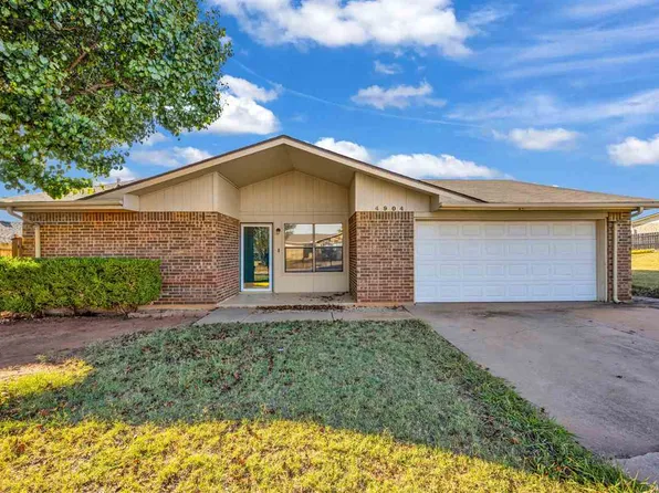 4904 SE Dover Dr, Lawton, OK 73501