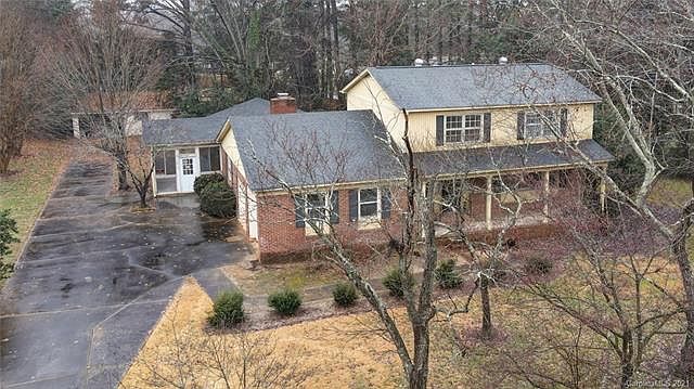 1st image of 914 Mallotte Ln