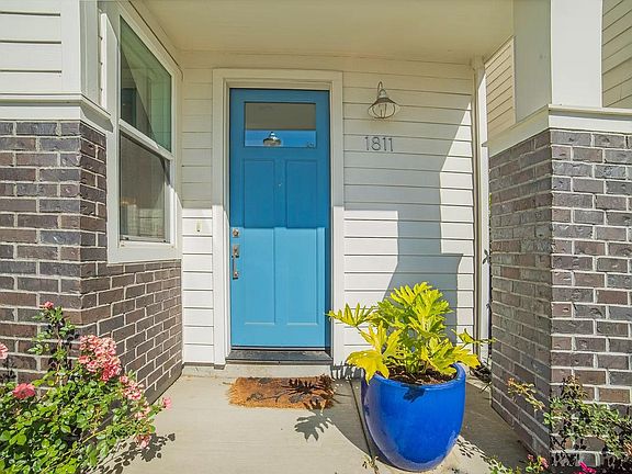 2nd image of 1811 25th St