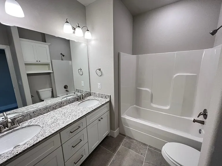 1052 Morra Ave — Photo 16
