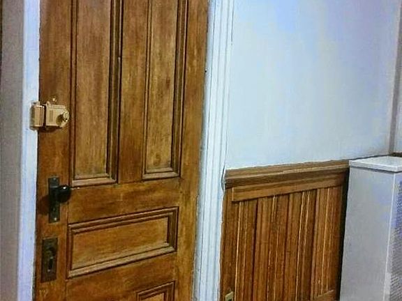 3rd image of 603 Halsey St APT 1