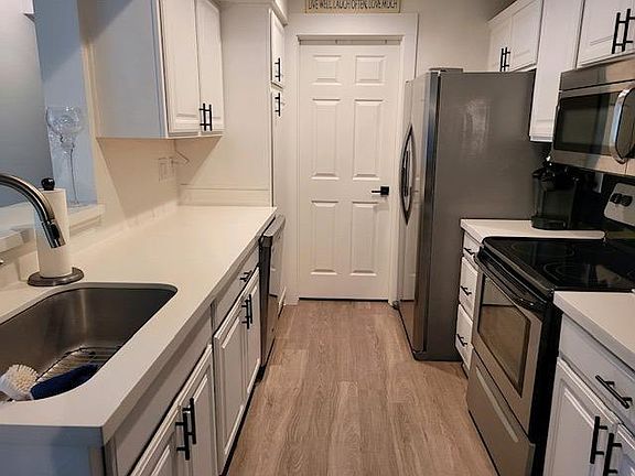 5th image of 9850 Regatta Dr Unit 303