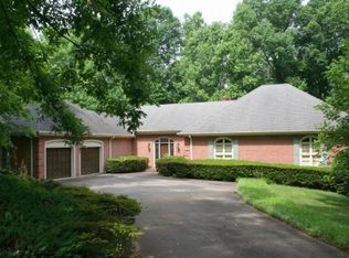 3678 Habersham Ln, Berkeley Lake, GA 30096