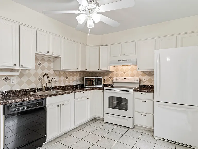 18617 Chickadee Ln — Photo 7