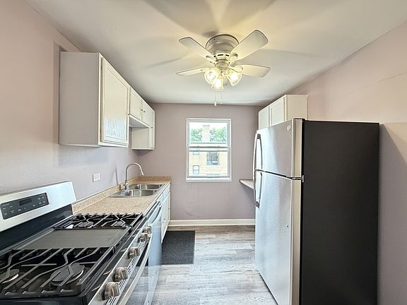 3rd image of 2057 E 72nd St #4