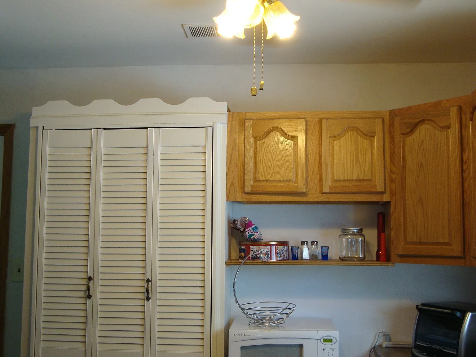 741 Cambridge Ave photo 1