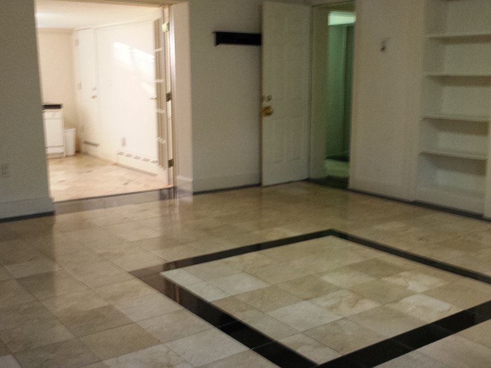 1st image of 704 S Washington Sq #0