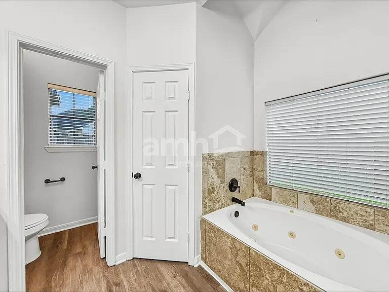 10917 Spruce Dr S — Photo 12