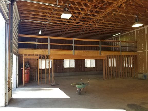 4th image of 1441 W Main St