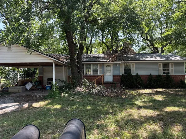 230 S Walnut St, Oologah, OK 74053
