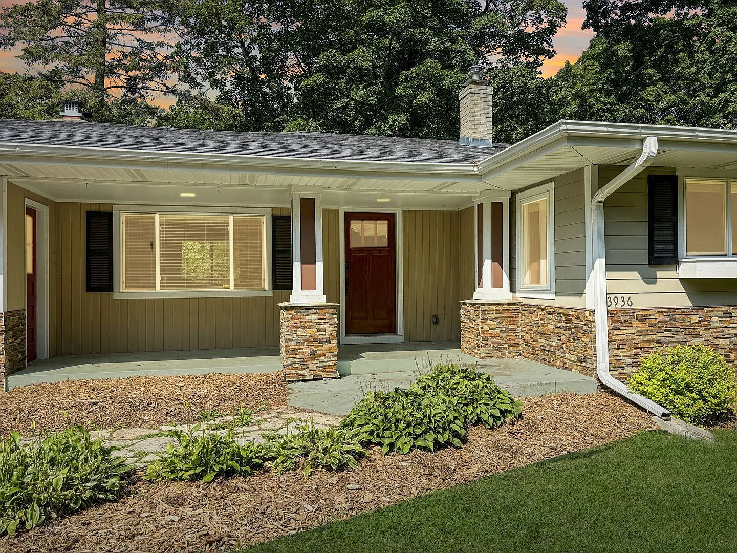 4 bed, 3.0 bath, 2551 sqft, $3,395 — Photo 3