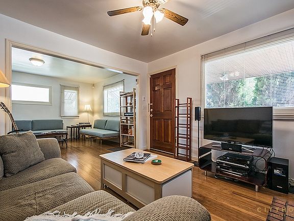 3rd image of 631 E Redondo Ave