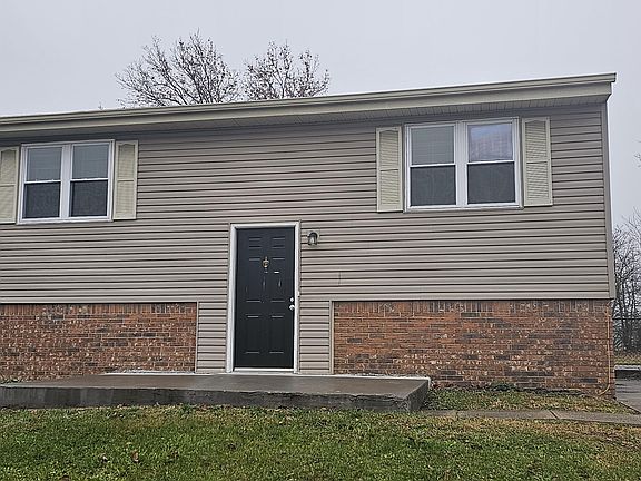 3rd image of 6013 Belair Dr