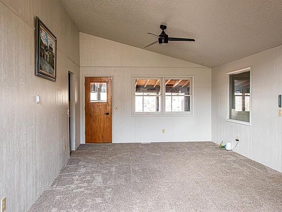 3rd image of 75 Comanche Trail