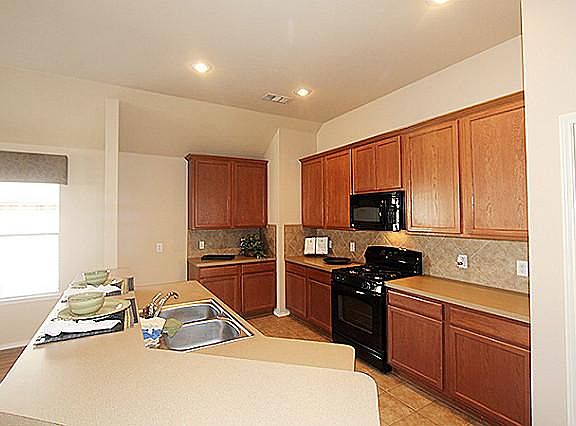3rd image of 10360 Bradshaw Dr