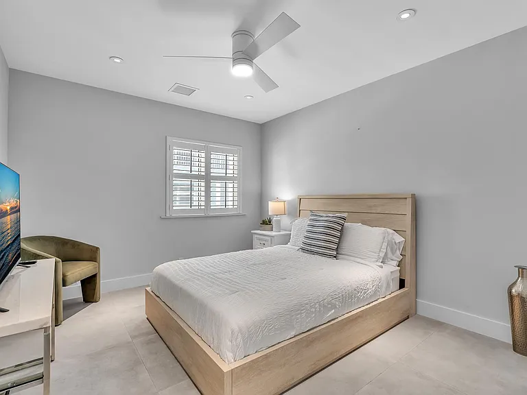 604 N Ocean Blvd #1B — Photo 53