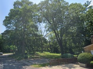 26642 N State Route 83, Mundelein, IL 60060