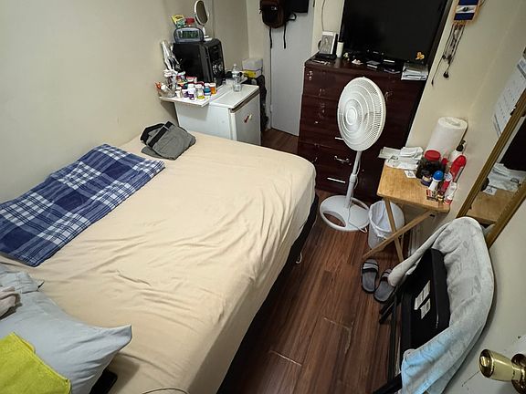 5th image of 68 London St APT 2