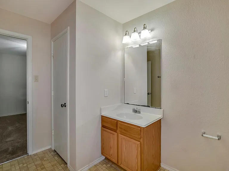 18231 Valebluff Ln — Photo 19
