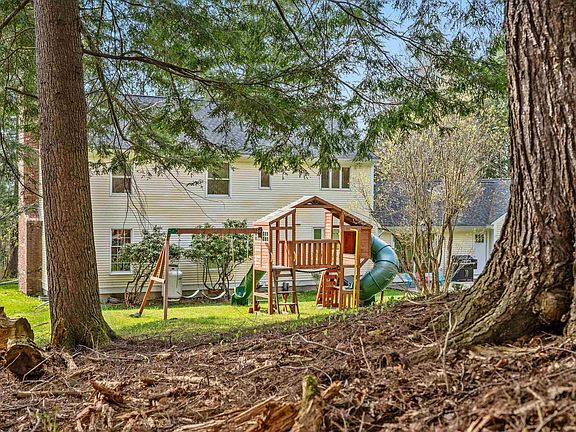 4th image of 170 Spring Hollow Lane #1