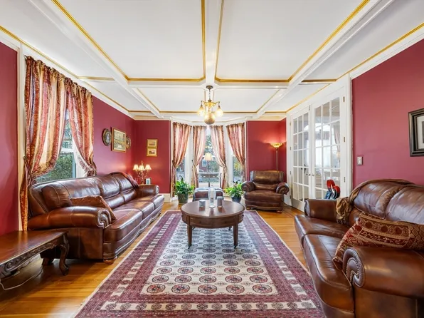 47 Highland Ave, Haverhill, MA 01830