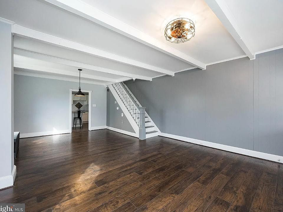 1st image of 307 Jackson Ave