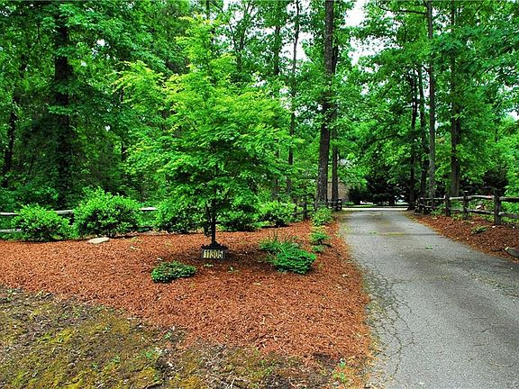 2nd image of 11305 Clover Hill Dr