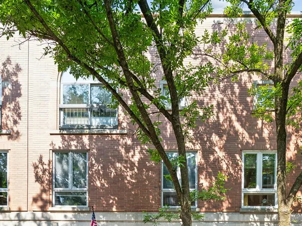 2717 N Greenview Ave, Chicago, IL 60614