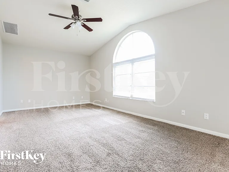 21019 Exmore Ave — Photo 8