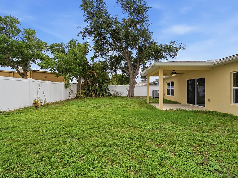 1072 Bridlewood Way — Photo 30