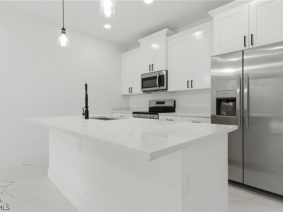 1st image of 4787 Golfview Blvd