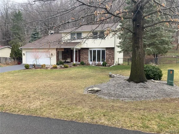 403 Standish Dr, Syracuse, NY 13224