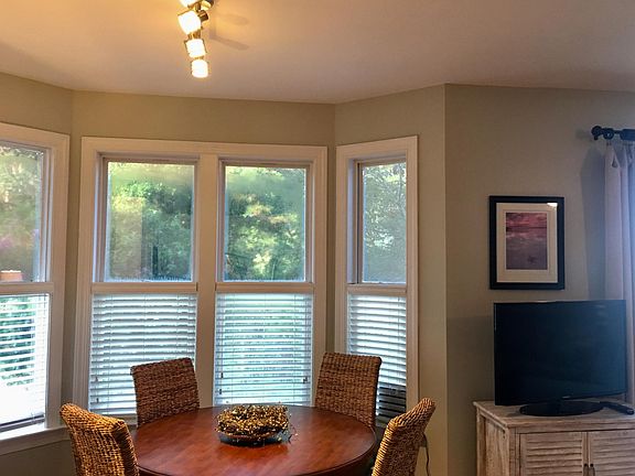 Eating area off kitchen