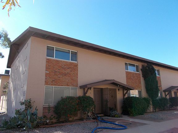 2nd image of 915 N Venice Ave
