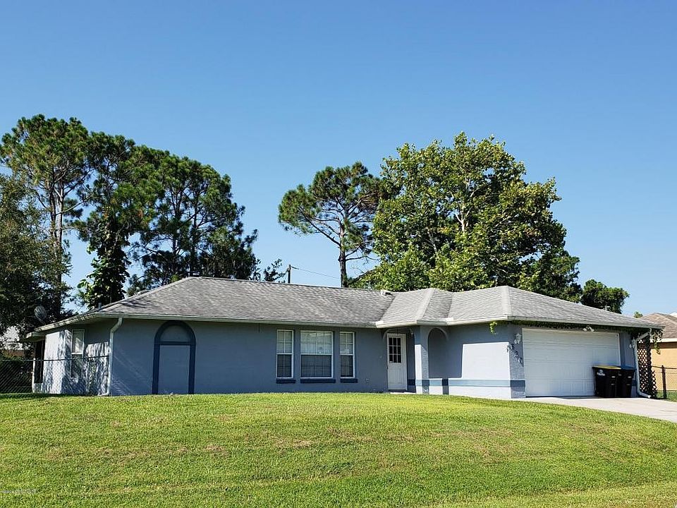 1st image of 630 Forge Ct SE