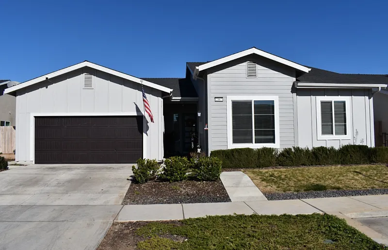 2467 Valverde Dr photo 1