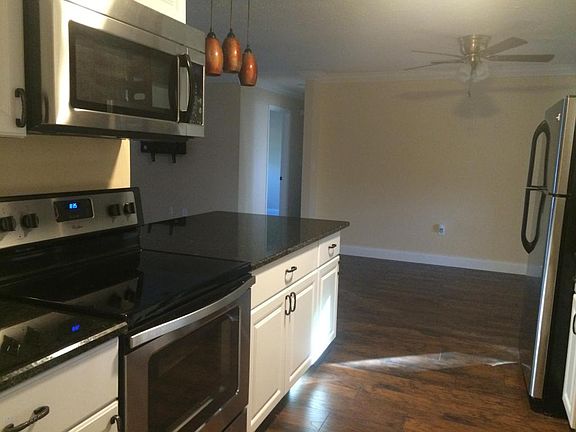 4th image of 19 Lime Ave #0
