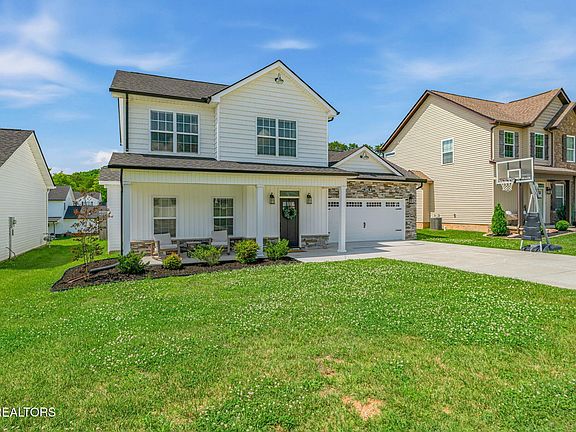 3rd image of 1515 Cherokee Landing Dr
