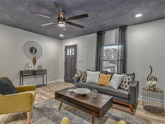 5th image of 3746 Myrtle Ave