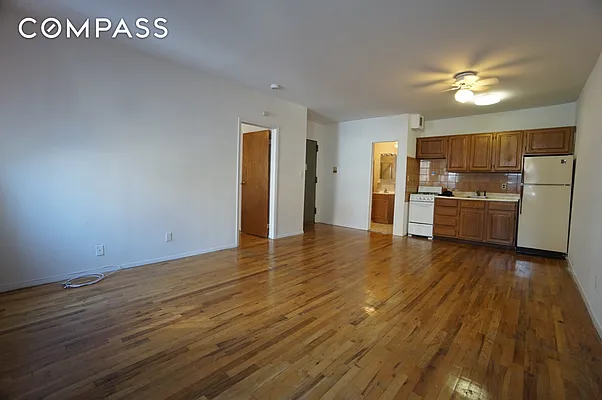 Rented by Compass | media 9