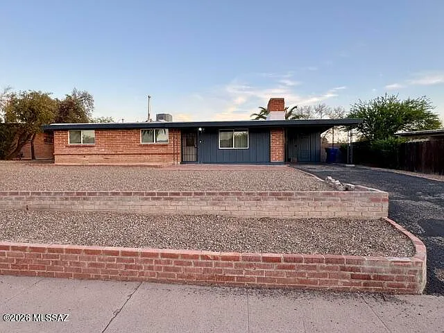 6940 E Julia St — Photo 2