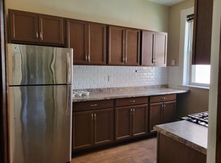 171 9th St APT 2, Troy, NY 12180