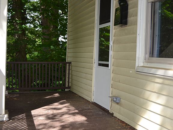 5th image of 2115 Hollister Ave