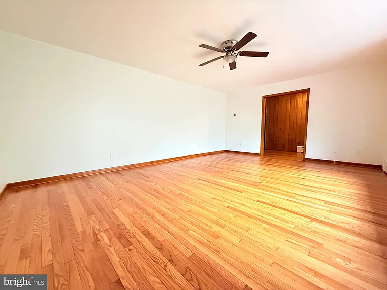 2392 E Ave — Photo 3