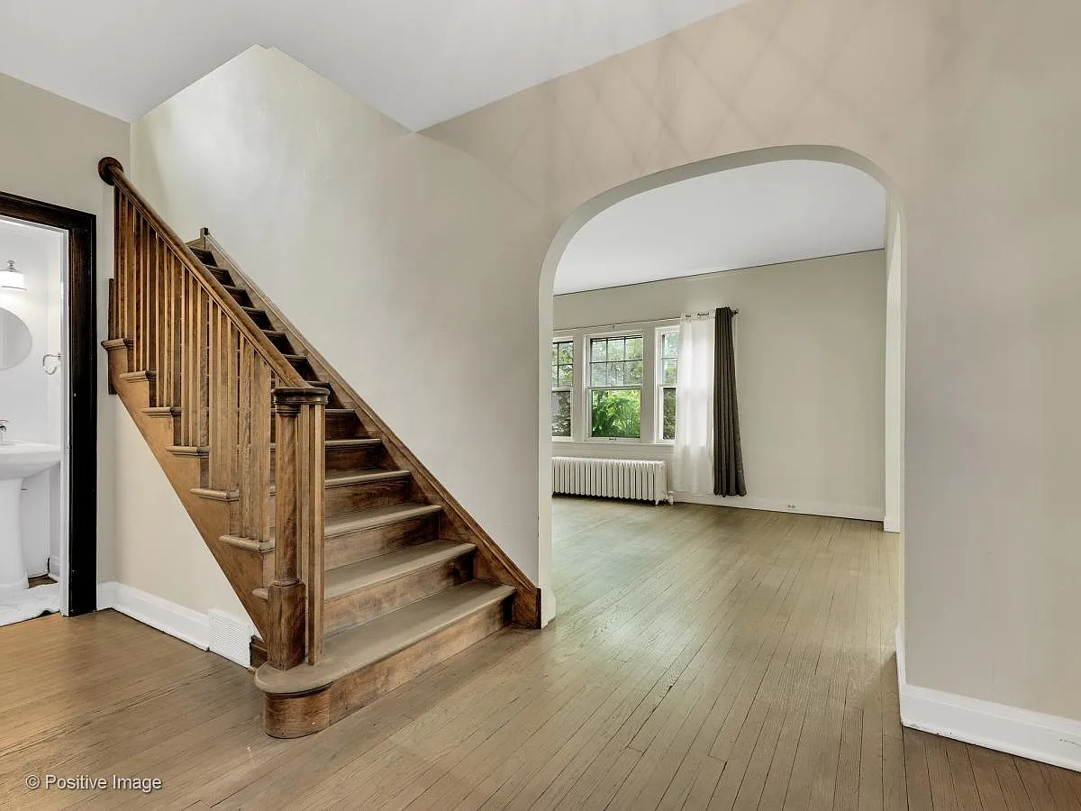 4 bed, 3.5 bath, 2395 sqft, $5,000 — Photo 4