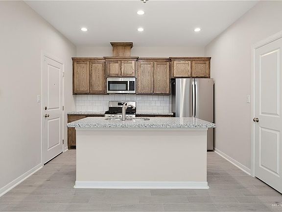 3rd image of 1308 Zurich Ave