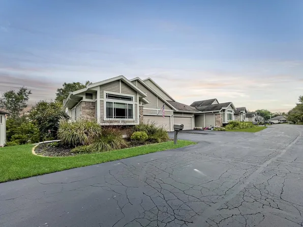 214 South Hills COURT #214, Plymouth, WI 53073