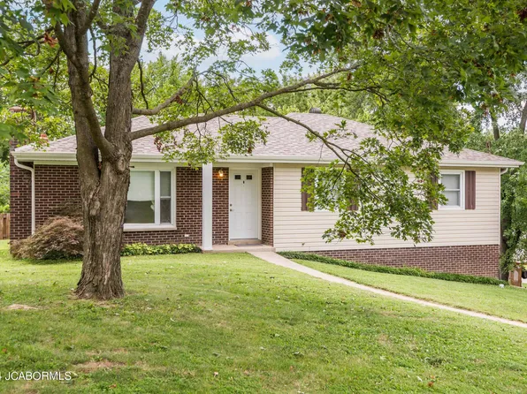 211 Valley View Dr, Jefferson City, MO 65109