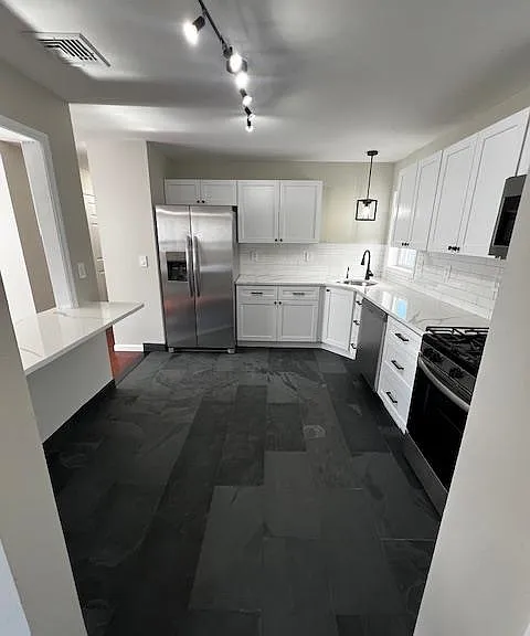 1501 47th St #2 — Photo 9